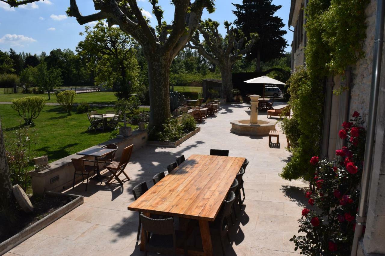 La Bastide Des Amouriers Caumont-sur-Durance エクステリア 写真