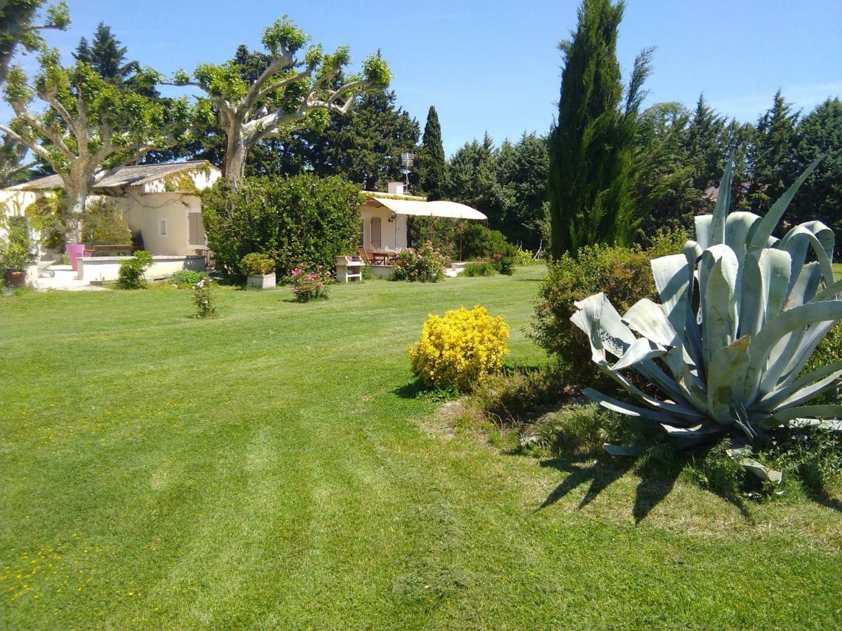 La Bastide Des Amouriers Caumont-sur-Durance エクステリア 写真