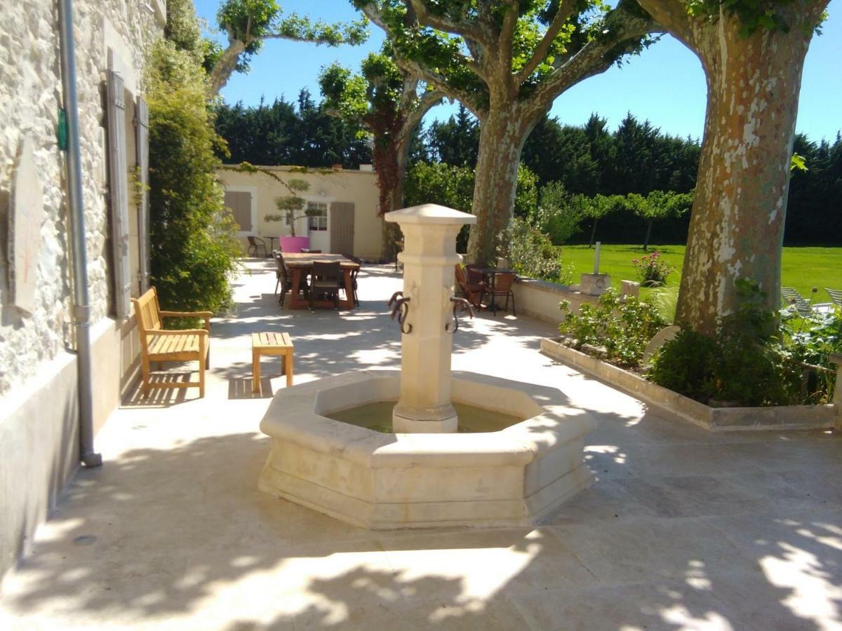 La Bastide Des Amouriers Caumont-sur-Durance エクステリア 写真
